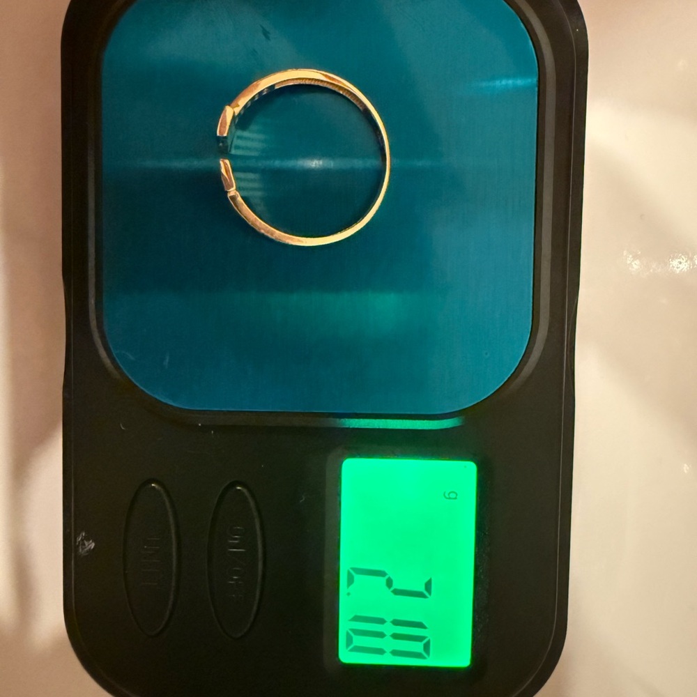 14k Solid Gold Ring - image 5